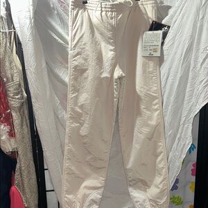 Europa Cream Jogger Pants size 6 NWT.